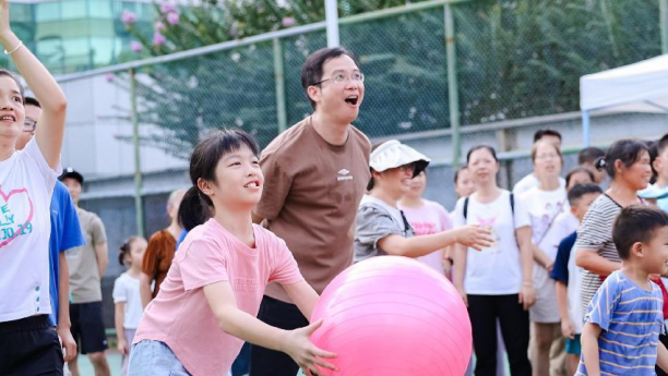 横岗社区职工亲子活动缤纷多彩